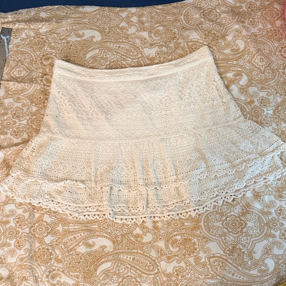 H&M White Lace Ruffle Skater Skirt